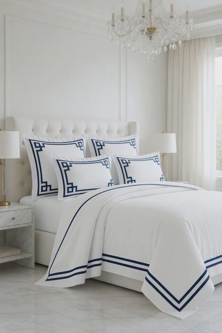 Elegantly Navy /White Bedsheet Set